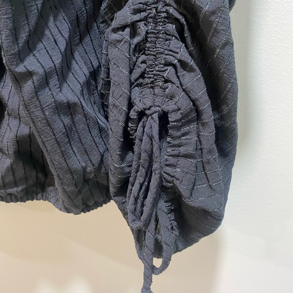 ASTR the Label ruched long sleeve top in black size L - Picture 7 of 8